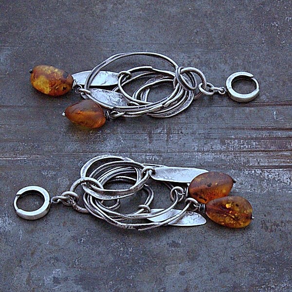 Balticamber_earrings_oxidized_silver1_1x1.jpg
